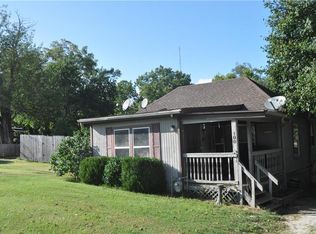 100 E 4th St, Freeman, MO 64746