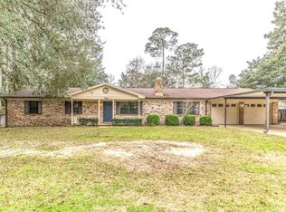 704 Linden Ave, Niceville, FL 32578