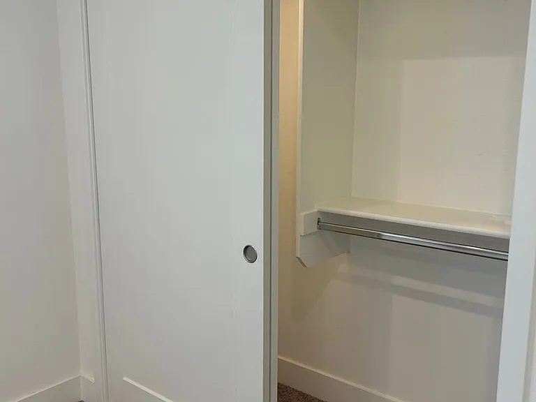 APT THE MADISON COLLECTION — Photo 22