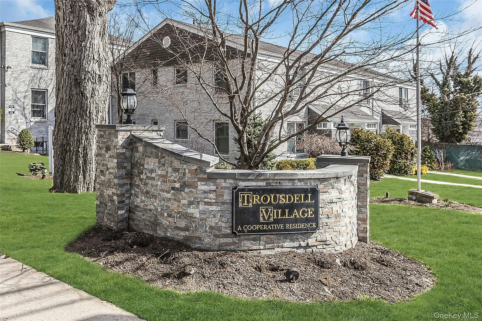 80 Seacliff Avenue #U photo 1
