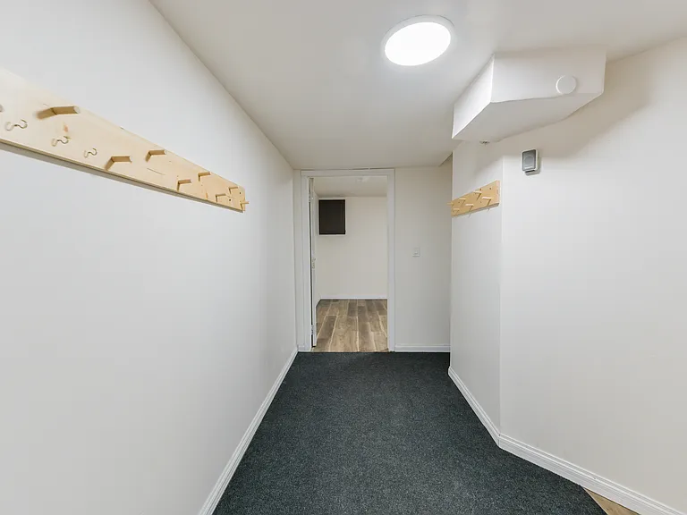 205 Pineset Pl NE #B — Photo 6
