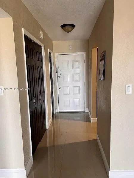Coral Gate West Condo — Photo 3