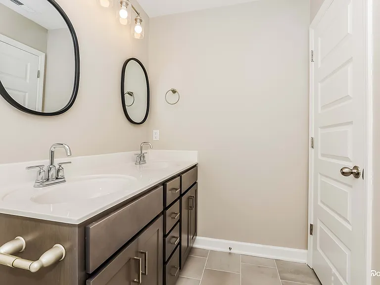 2725 Eldin Creek Dr — Photo 9