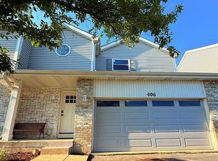 606 Sherwood Ct, Romeoville, IL 60446