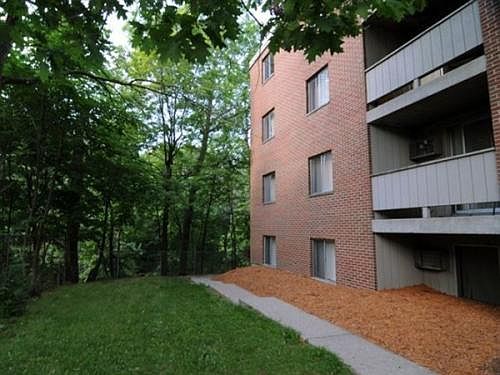 1st image of 139 Woodmere Ave APT 10