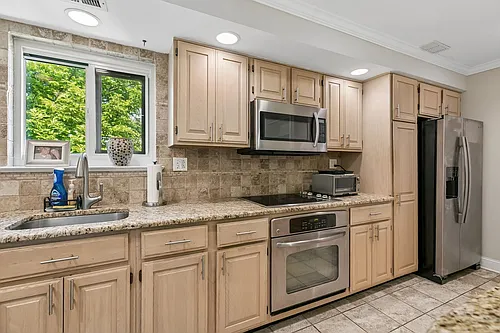 1740 Oakwood Ter #14I Photo 1