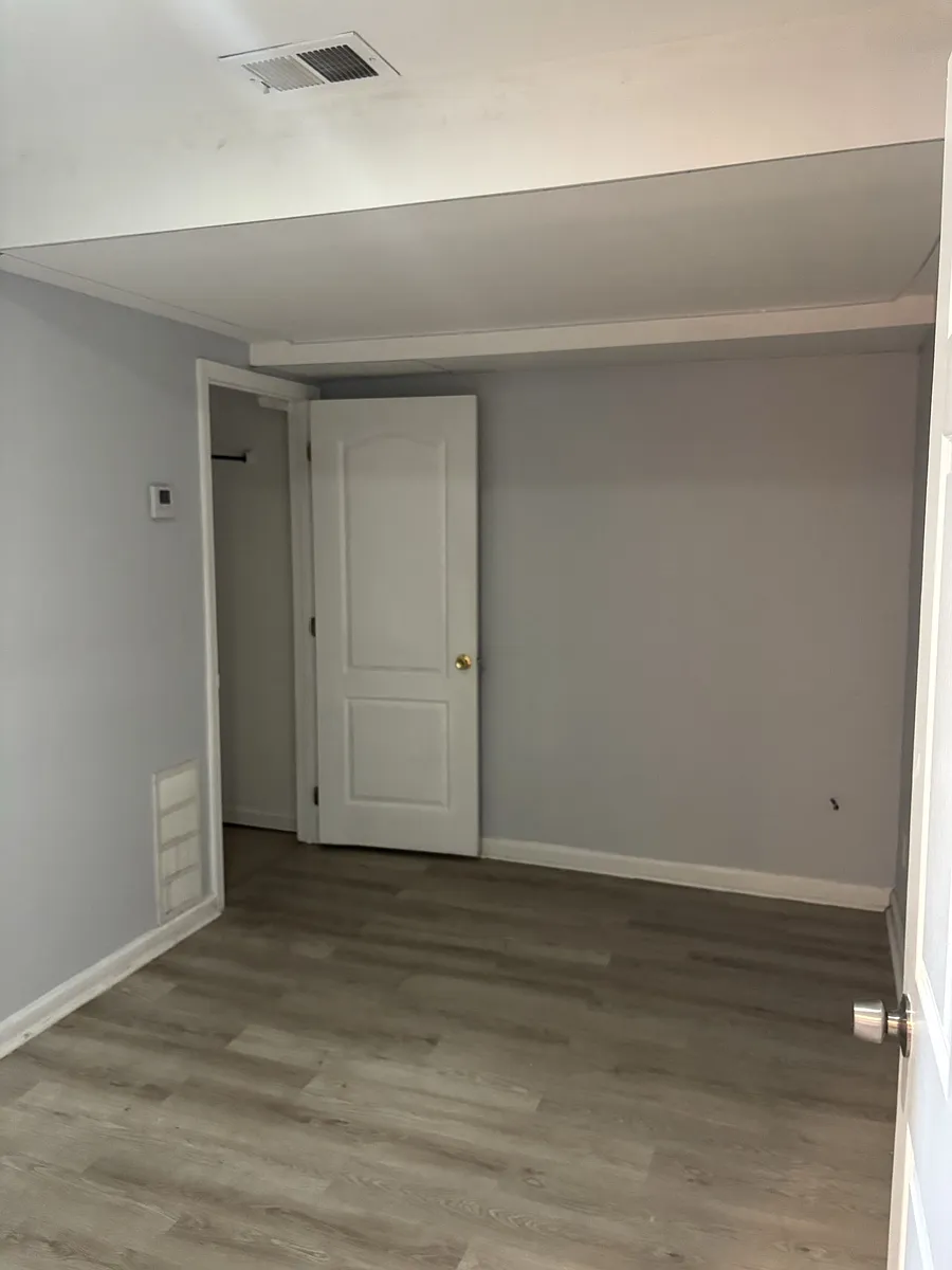 Building Photo - 253 Maple Pkwy #1