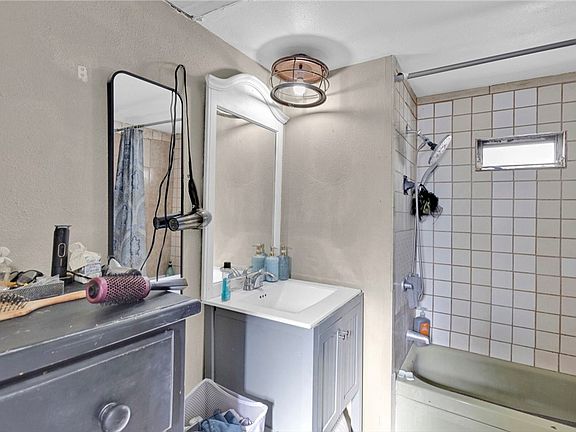 5th image of 13892 Pioneer Rd Space 17