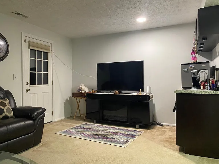 7881 Tyson Oaks Cir — Photo 12
