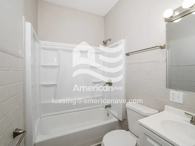 1761250_013_wm_-_bathroom_12929005.jpg