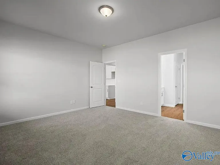 408 Tracer St — Photo 9