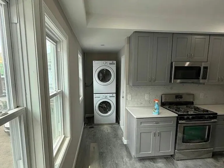 24 Long Ave #3 — Photo 8