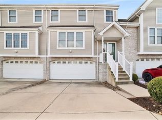 1029 Waterford Ct E, Mcmurray, PA