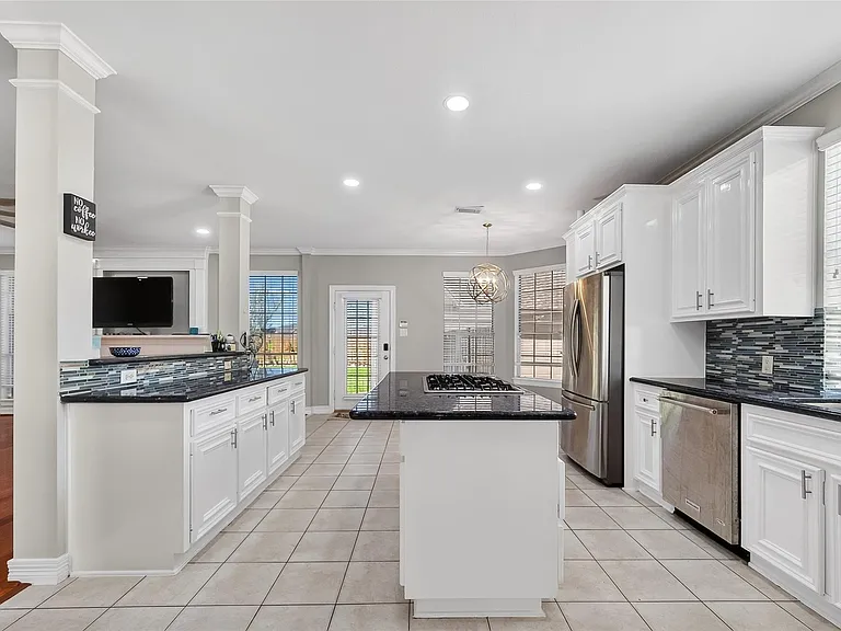 4303 Noble Oak Trl — Photo 8