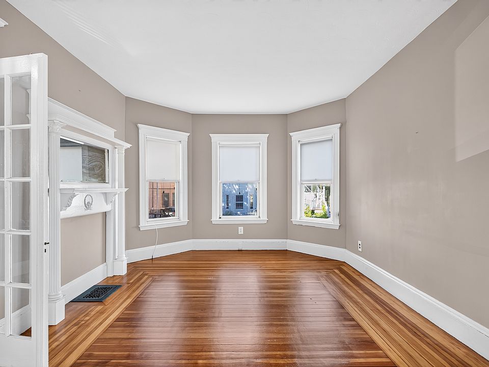 1st image of 70 Hudson St #1