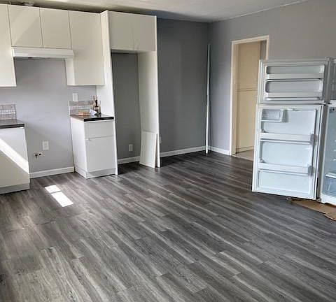 2nd image of 4336 48th St #5