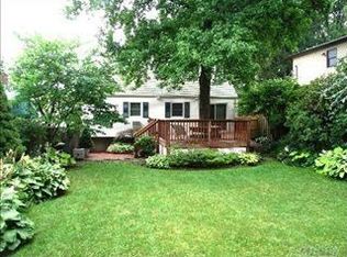 48 Lakeside Dr, Centerport, NY
