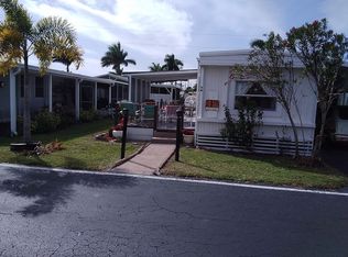 2 Chisholm Trl, Naples, FL 34113