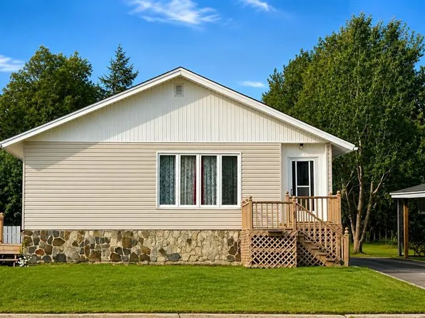 69 Byrd Avenue, Gander, NL A1V2A5