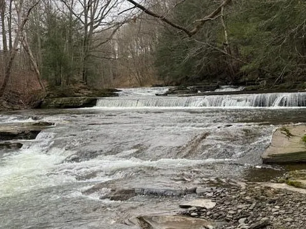 Mattocks Rd, Meshoppen, PA 18630