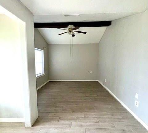 4th image of 23068 Lincoln Ave
