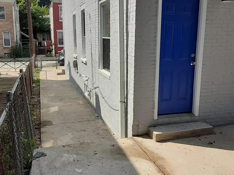 116 E Pastorius St — Photo 30