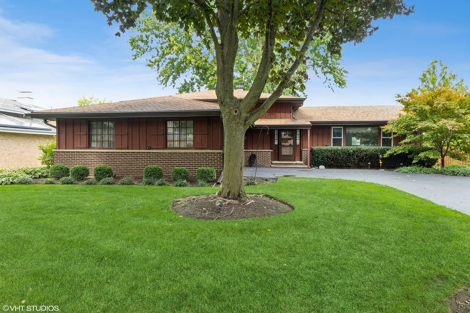 922 E Holly Way photo 1