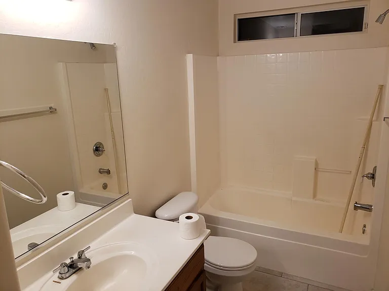 1503 S 228th Ct — Photo 14