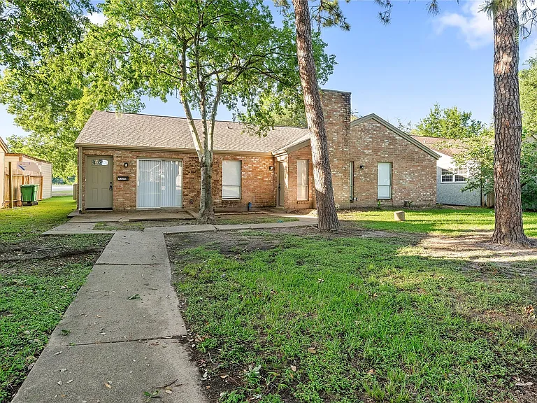 9306 Tooley Dr — Photo 2