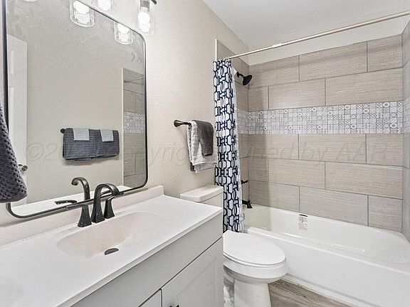 5th image of 210 N Virginia St