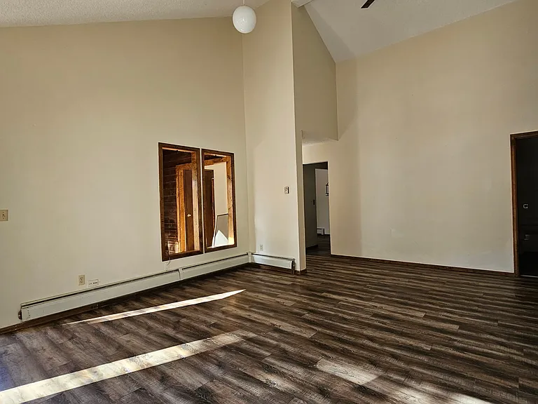 315 N Walnut St — Photo 7