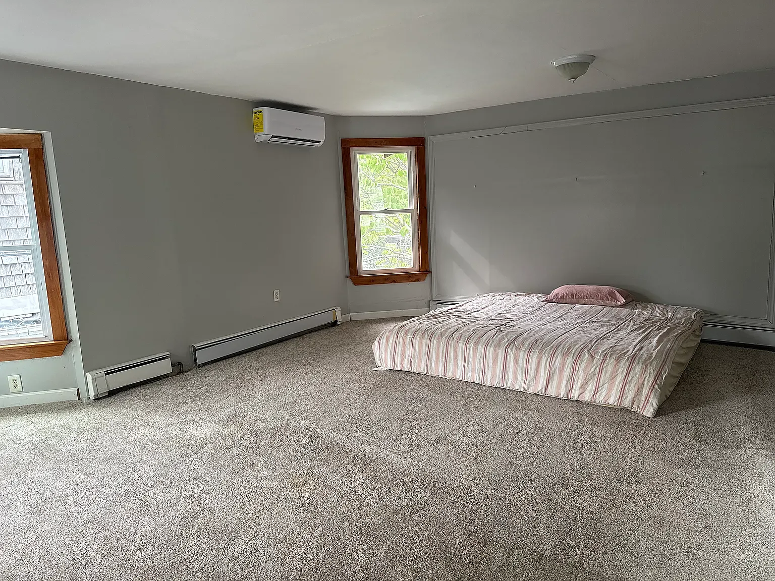 7 bed, 4000 sqft, $4,950 — Photo 3