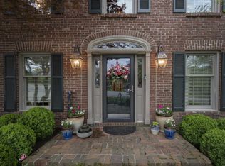 1090 Rockbridge Rd, Lexington, KY 40515