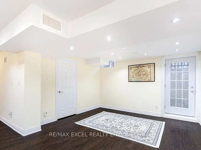 202 Nahani Way #BASEMENT — Photo 4