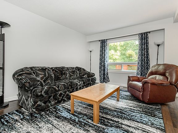 5th image of 49 Burns Cir