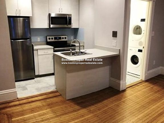 174 newbury #2 Boston - Back Bay Unit Photo 4
