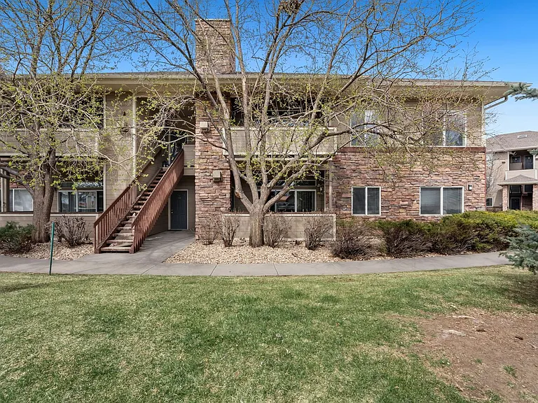 4545 Wheaton Dr #B230 — Photo 2