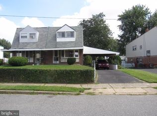 1027 Foster St, Philadelphia, PA 19116