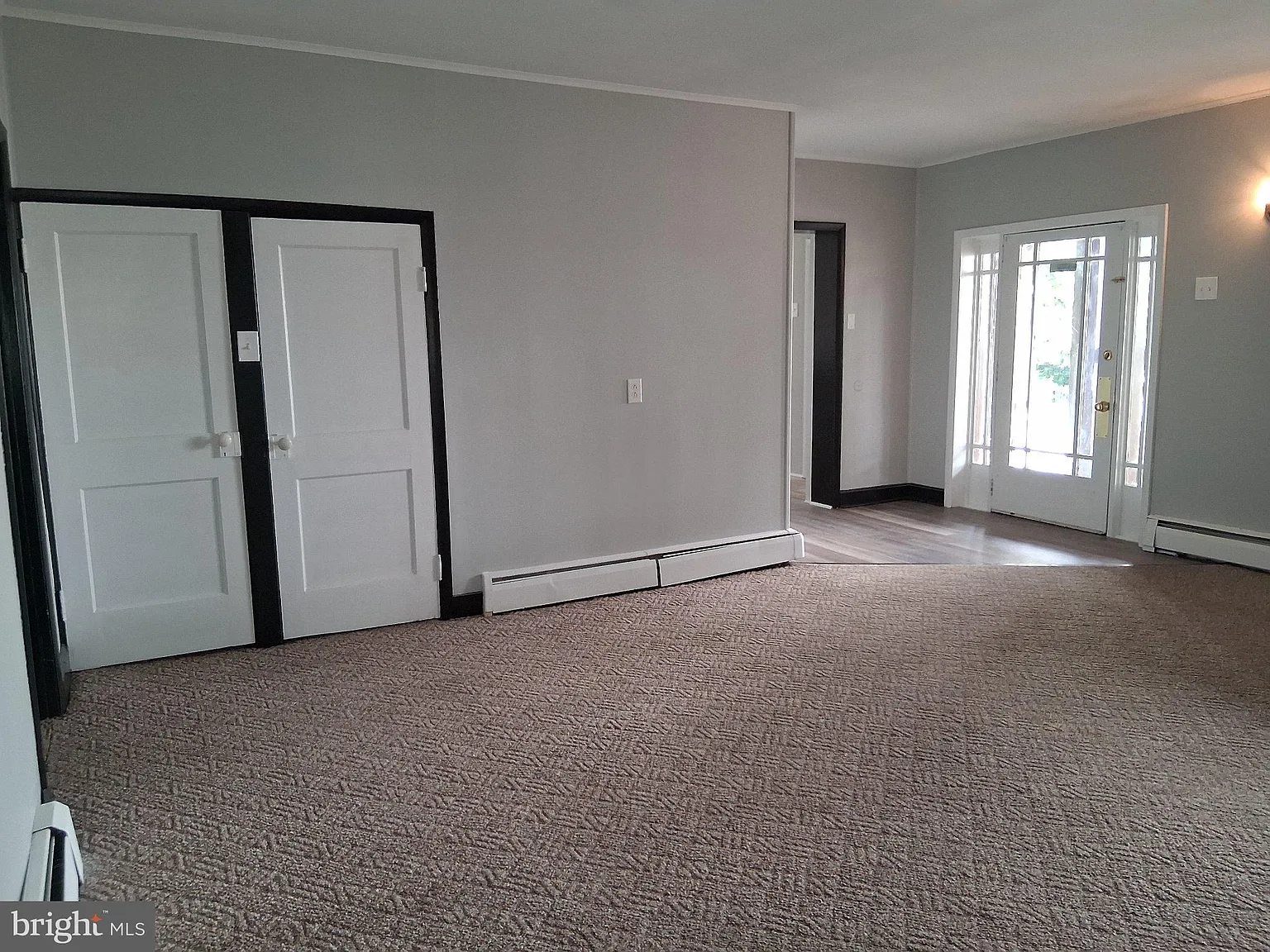 3 bed, 1.5 bath, 1000 sqft, $1,350 — Photo 4