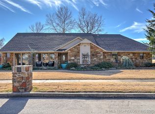 301 E Kingsport St, Broken Arrow, OK 74011