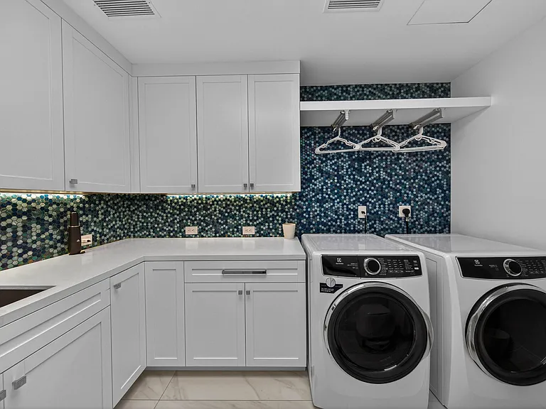 3109 NE 42nd Ct — Photo 12