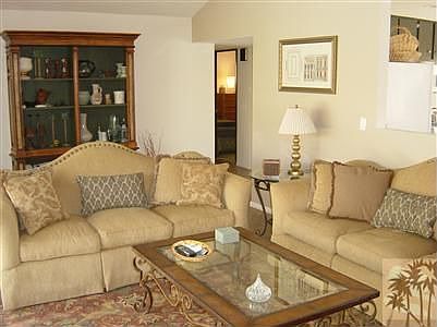 5th image of 588 N Chiquita Cir