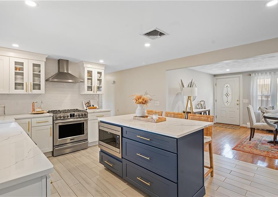 1st image of 43 Bagley Ave