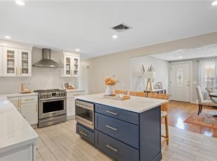 43 Bagley Ave, Cranston, RI 02920