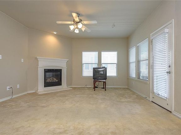 2nd image of 928 Appalachian Ln