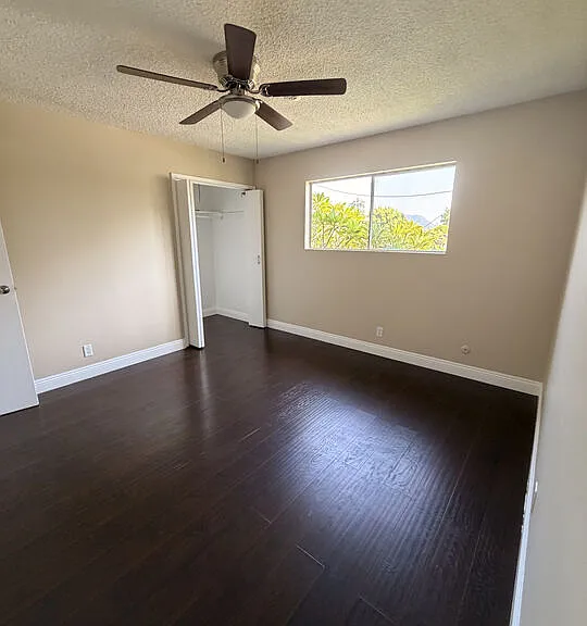 6233 Clybourn Ave — Photo 15