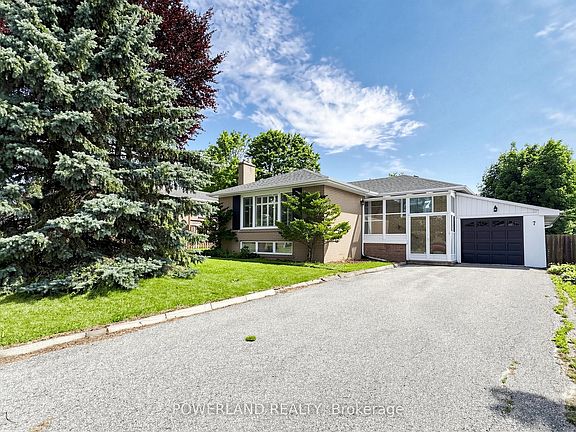 4th image of 7 Laurentide Ave