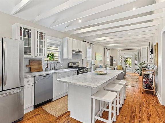 4th image of 4834 Perrier St