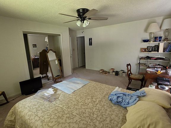 5th image of 4128 Wells Ave