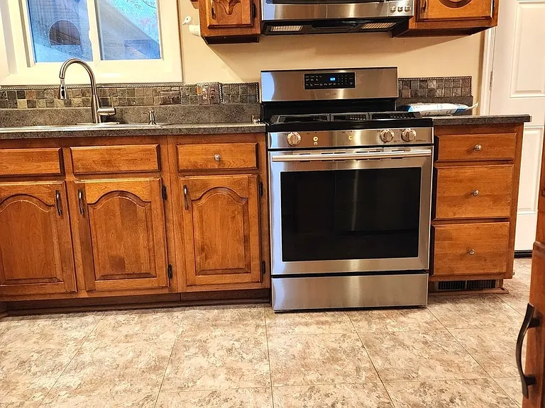 209 N Stevenson Ln — Photo 9